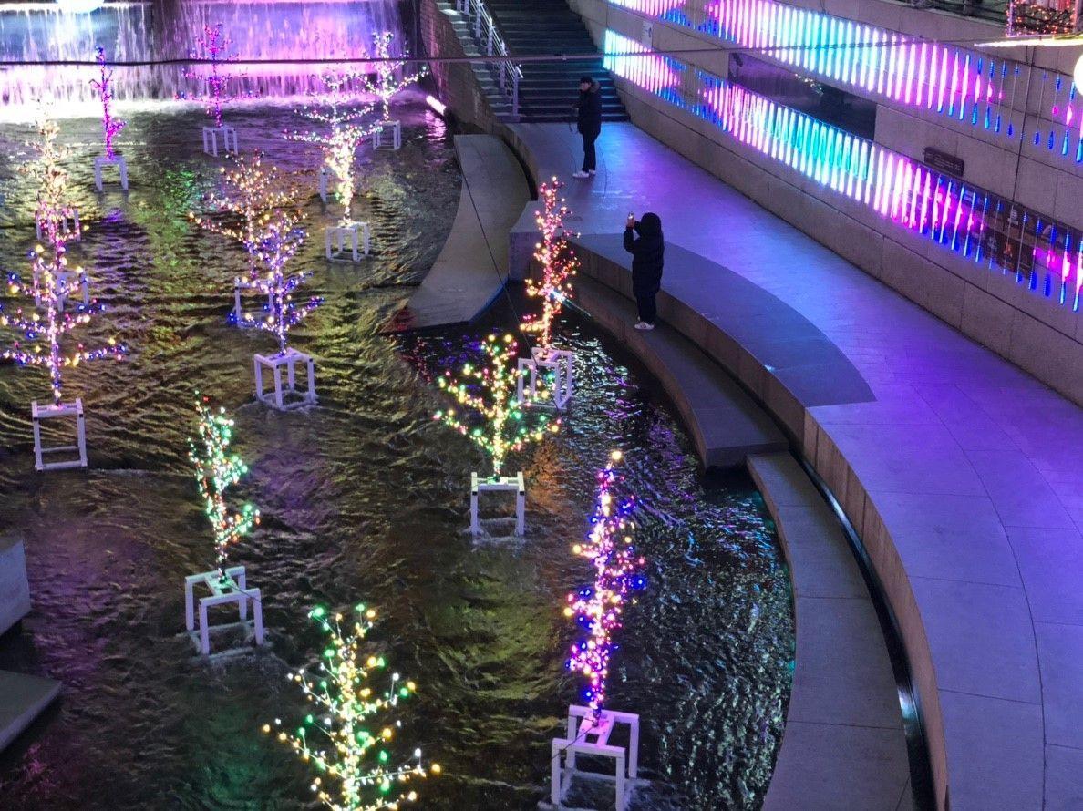 2025, christmas, lights, festival, beautiful, romantic, holiday, happy new year, 2025, lanterns, angels, heart, stream, cheonggyecheon, seoul, korea, jonggak